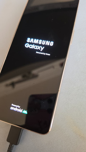 Samsung galaxy fold4 - z,